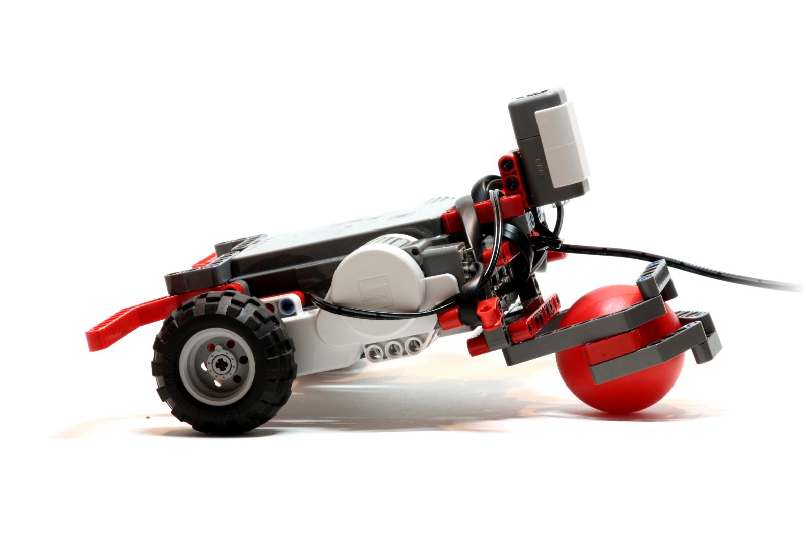 The robot car had two individually-controlled front wheels and a back pivot ball.